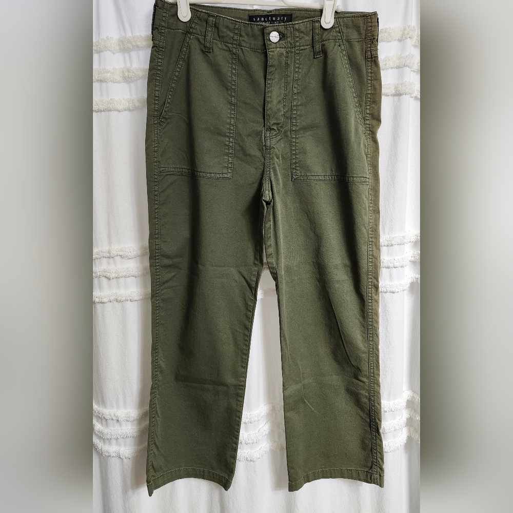 NWT, Sanctuary Olive Green Cargo Wide Legged Capris *AS IS*